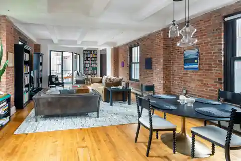 Rare Triebca Loft for Rent