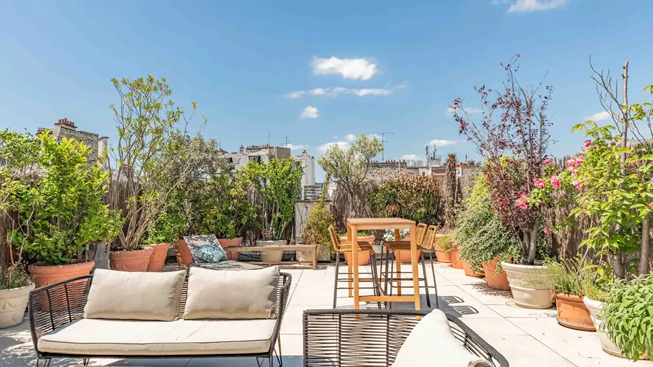 Contemporary Apartment with Large Terrace