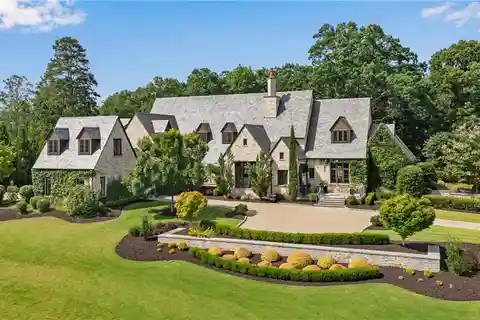 Exceptional Property in Exclusive Rivers Edge