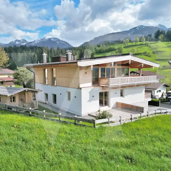 COZY COUNTRY HOUSE IN A FANTASTIC PANORAMIC LOCATION