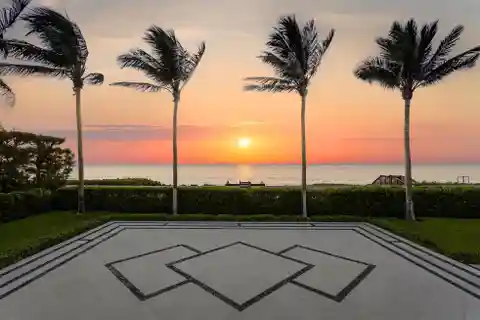 Magnificent Oceanfront Residence