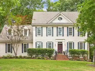 Comfort and Style on a Quiet Cul-De-Sac