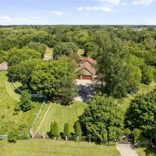 STUNNING AND UNIQUE 10-ACRE PROPERTY