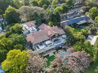 Exquisite Luxury Residence in Tranquil Surrounds