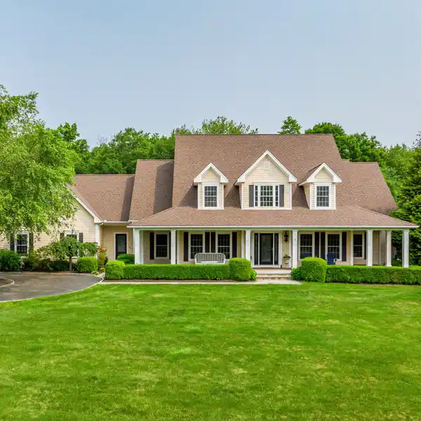 FOUR-ACRE PRIVATE RETREAT