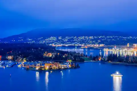 Luxury Redefined: Urban Oasis with Harbor Views