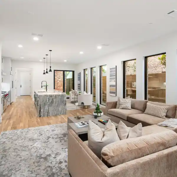 ELEGANT NEW BUILD IN PRIME UNIVERSITY PARK