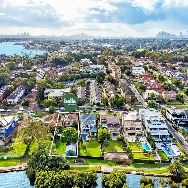 EXTRAORDINARY WATERFRONT OPPORTUNITY