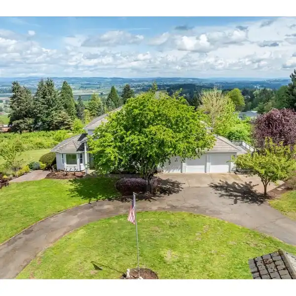 ONE-OF-A-KIND VIEW PROPERTY