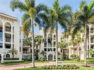 Luxurious Renovated Condo at the Crescent in Pelican Bay