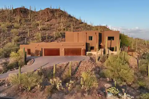 Custom Mountainview Masterpiece with Timeless Charm