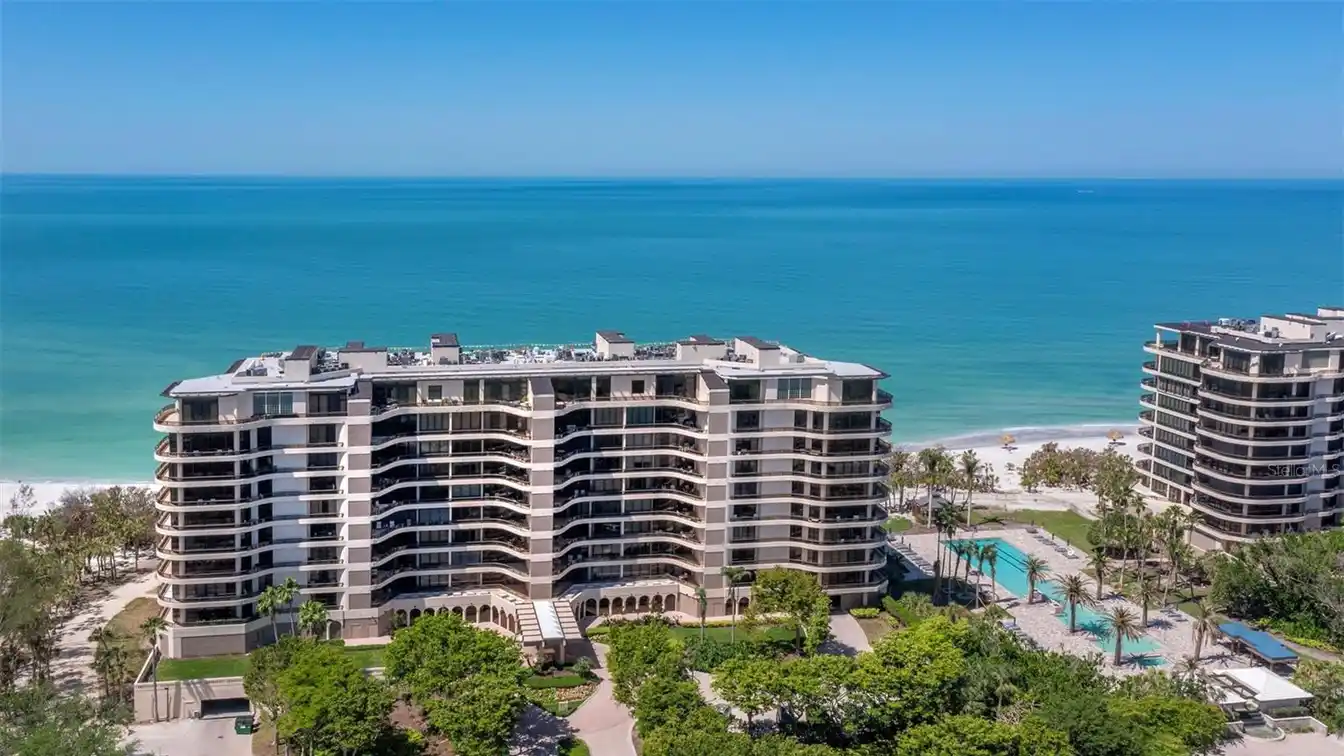 Exquisite Gulf-front Residence at L’ambiance