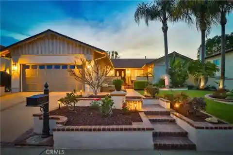 Light-filled Beauty with Modern Upgrades