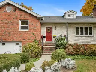 Spacious Home in a Sought-After Area