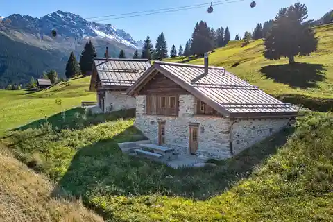 Maiensäss in Savognin: Ski Slope and Hiking Trails on Your Doorstep