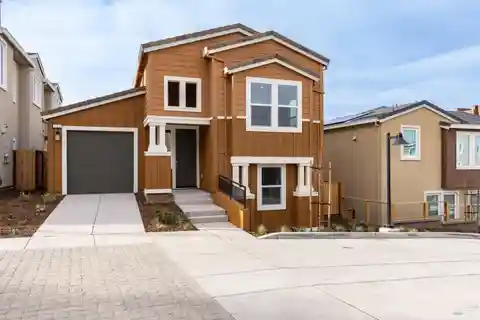 Stunning Split-level Home in Quarry Heights