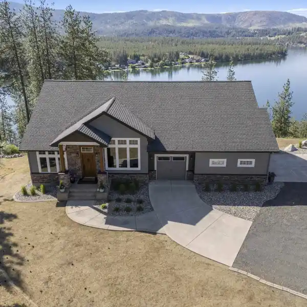 RANCHER ON SERENE ACREAGE WITH PANORAMIC VIEWS