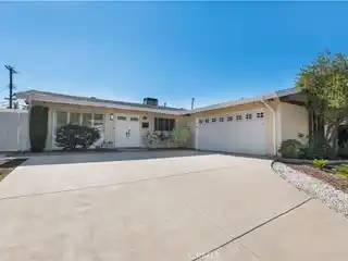 Charming Home with Bright Interiors and Solar Efficiency