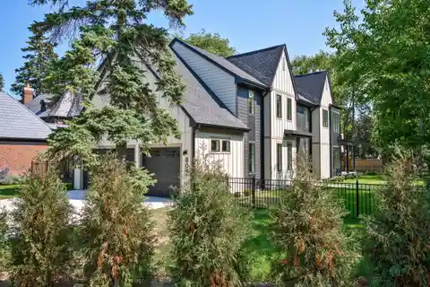 Impressive Residence in East Glenview