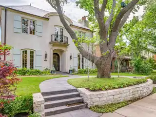 Sophisticated Transitional French Style in Highland Park