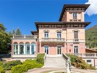 GRAND AND IMPECCABLE PROPERTY