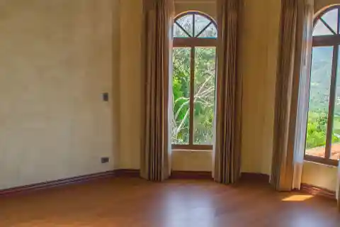 Colonial Reserve in Villa Real in Santa Ana