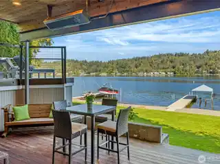 Unique Waterfront Retreat on Lake Sammamish