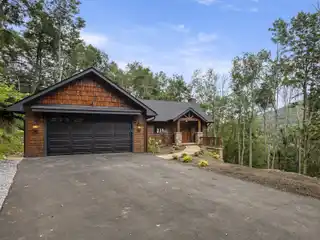 Stunning Modern Log Home