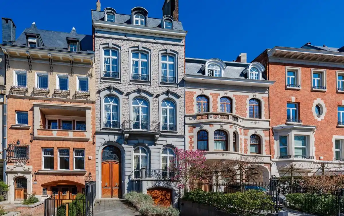 Superb Turn-of-the-century Mansion