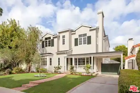 Timeless Traditional in Prime Westwood