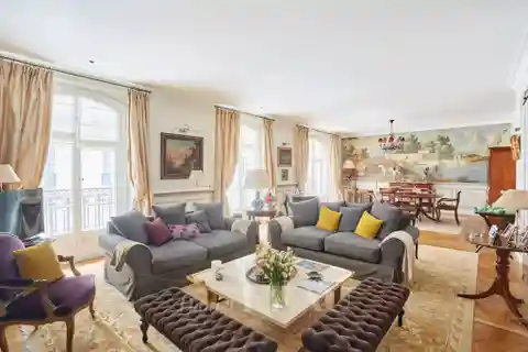 Beautifully Renovated First-Floor Apartment