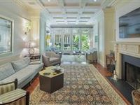STUNNING TOWNHOUSE WITH EXQUISITE DETAILS