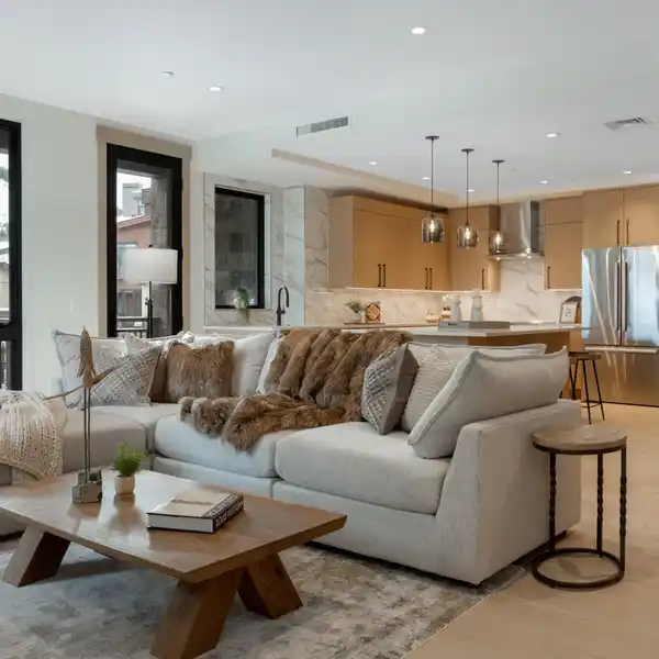 GORGEOUS CORNER RESIDENCE AT ONE RIVERFRONT