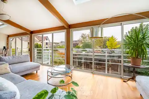 High-End Contemporary Home in Sought-After Porchefontaine