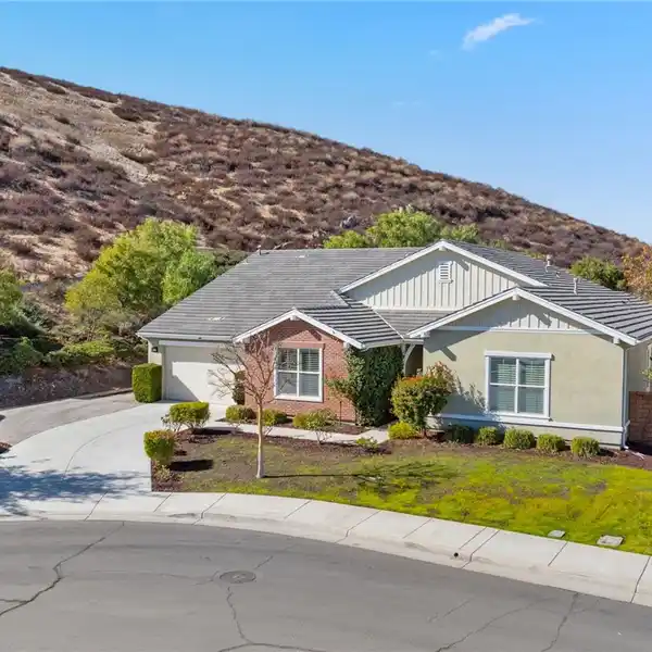 RARE PROPERTY THAT CHECKS ALL THE BOXES
