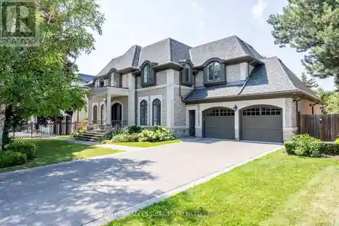 Custom Luxury Home in Prestigious St. Andrews