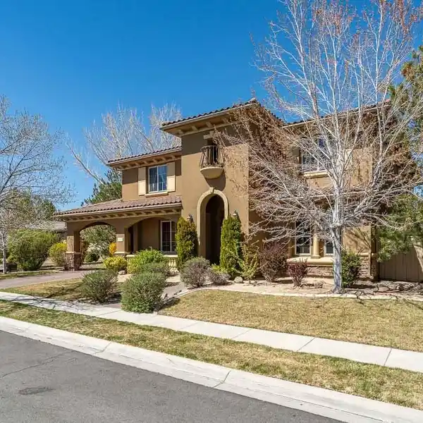 ELEGANT HOME IN GATED DAMONTE RANCH