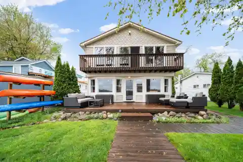 Strawberry Lakefront Retreat