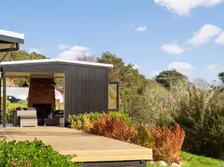 Immaculate Property with a Self-Sufficient Edge