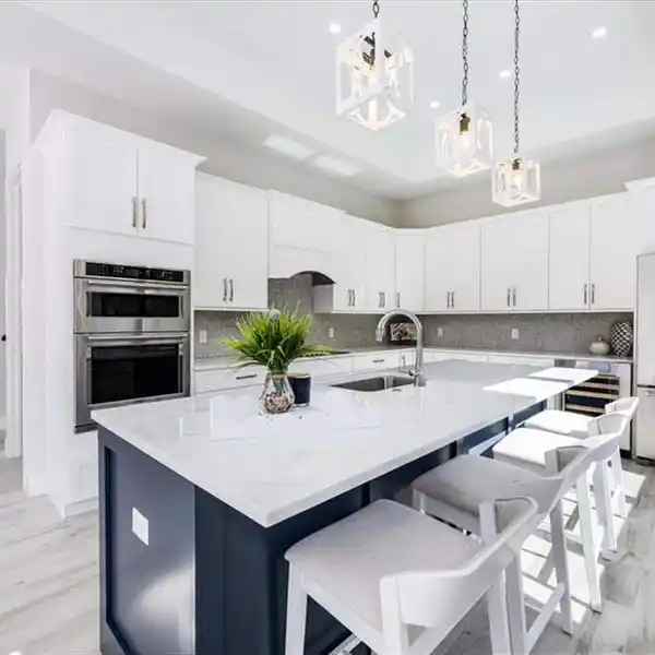 RARE OPPORTUNITY IN ISLES OF CAPRI