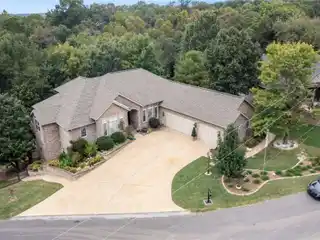 Luxury Highlands Retreat with Chef’s Kitchen & Scenic Privacy