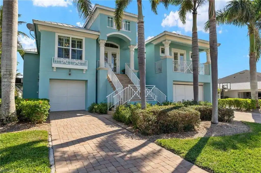 Custom Waterfront Paradise
