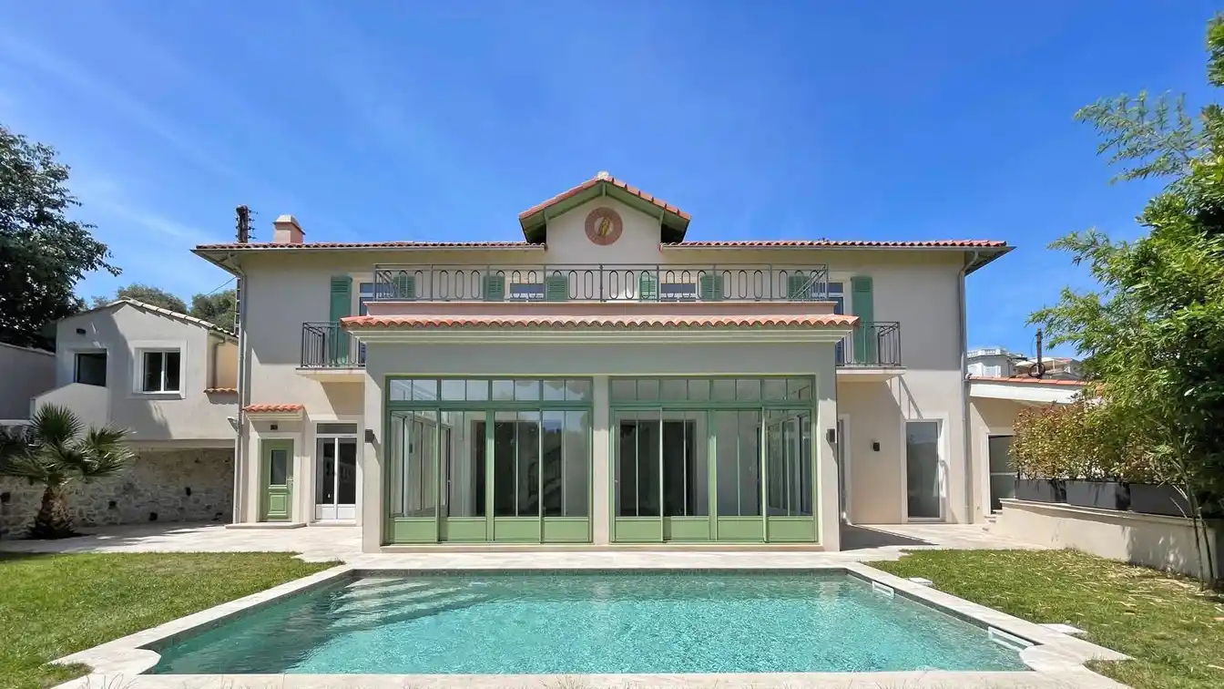 Magnificent Villa Near the Sea