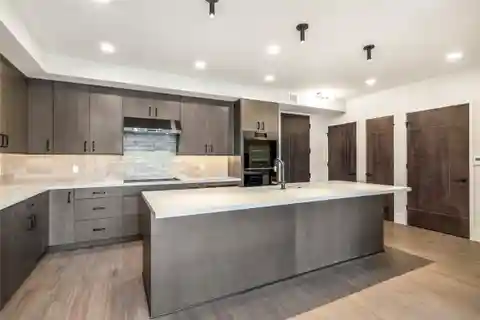 Wonderful Home at the Base of Mount Royal