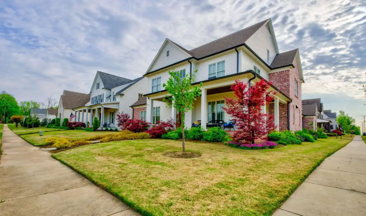 Exquisite Residence in Homewood Place