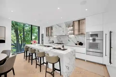 Unique Jewel Box in Rosedale