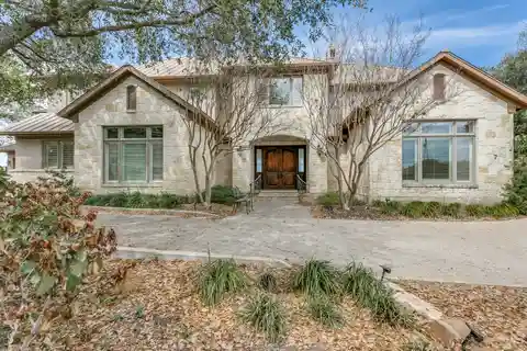 Exquisite Estate in Lincoln Heights