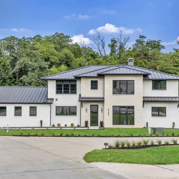 EXCLUSIVE LUXURY PROPERTY