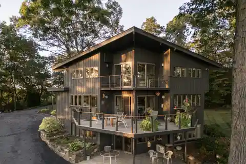 Remarkable Mid-Century Modern Home with Stunning Views
