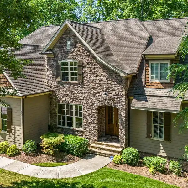LUXURY AND COMFORT IN TREYBURN